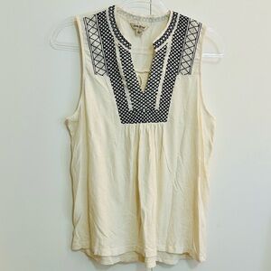 Lucky Brand Cream and Navy Embroidered Blouse Women’s size Large Graphic